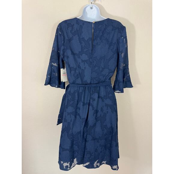 Kensie Navy Floral Textured Wrap Dress NWT – Size 10 – Flaw - Picture 3 of 9